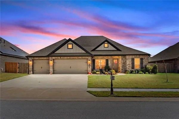 790 Soldera Rd, Tontitown, AR 72762