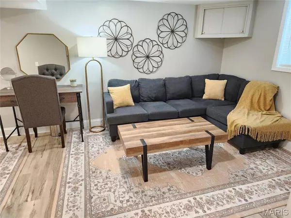 5001 Parker AVE, St Louis, MO 63139