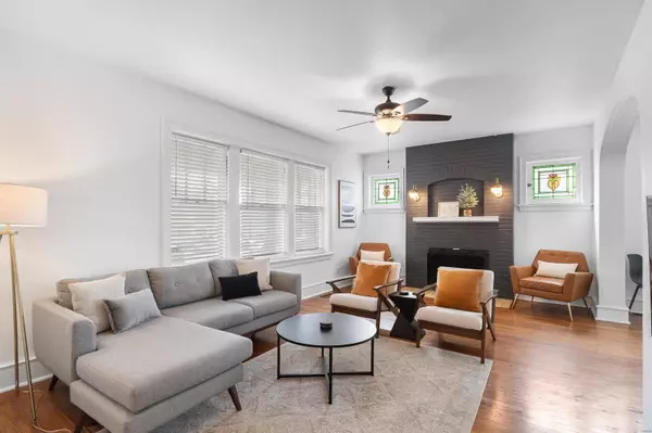 5825 S Grand BLVD, St Louis, MO 63111