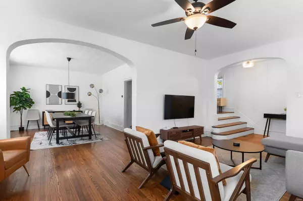 5825 S Grand BLVD, St Louis, MO 63111