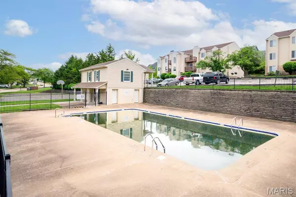 2419 Sandalwood Creek CT #D, Wildwood, MO 63038