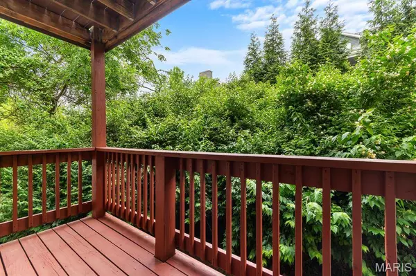 2419 Sandalwood Creek CT #D, Wildwood, MO 63038