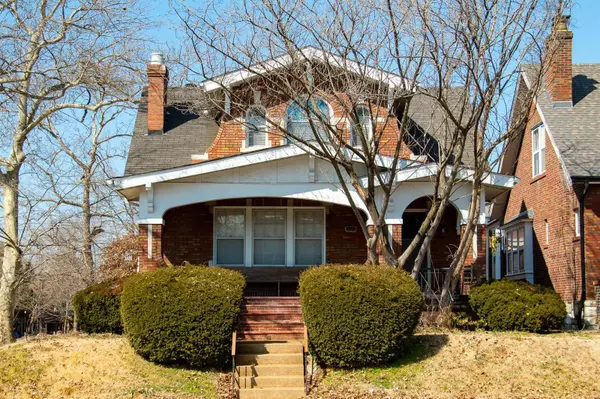 5825 S Grand BLVD, St Louis, MO 63111