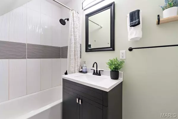 3208 N Dakota ST, St Louis, MO 63111