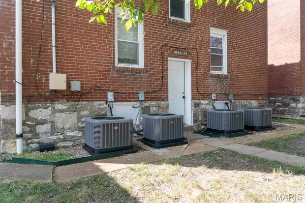 6146 Morganford RD, St Louis, MO 63116