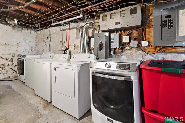 6146 Morganford RD, St Louis, MO 63116