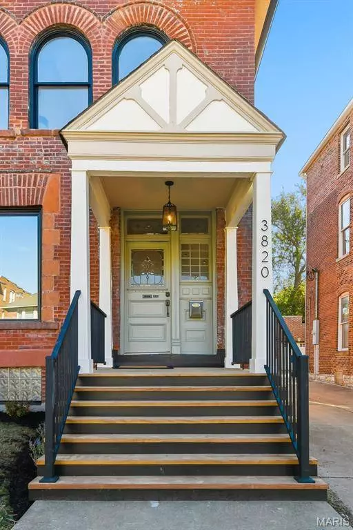 3820 Shaw BLVD, St Louis, MO 63110