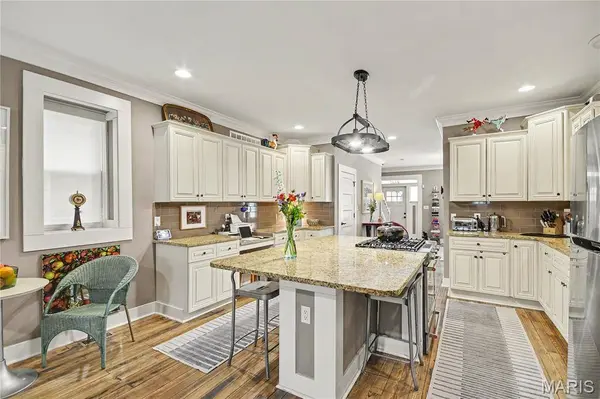 4137 Virginia AVE, St Louis, MO 63118