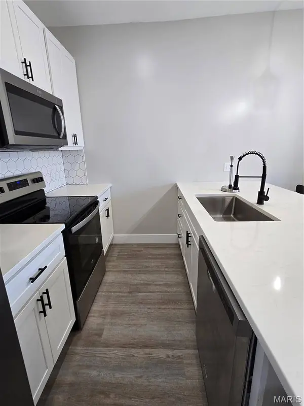 3914 Detonty ST, St Louis, MO 63110