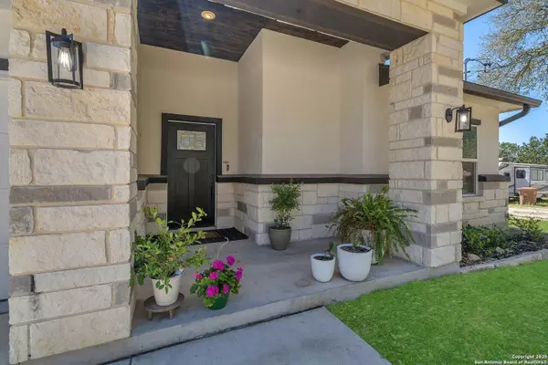 348 Fawn, Spring Branch, TX 78070