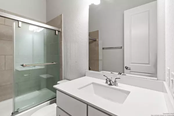 12335 Fort Duncan, San Antonio, TX 78245