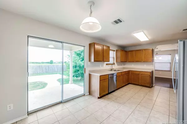 10534 MARENGO LN, San Antonio, TX 78254-5872