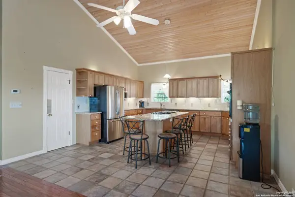 388 Oak, Pipe Creek, TX 78063