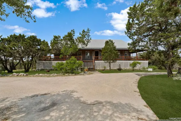 388 Oak, Pipe Creek, TX 78063