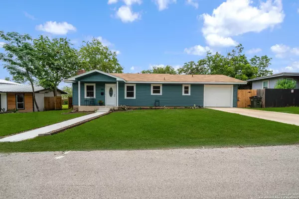 385 Faust, New Braunfels, TX 78130