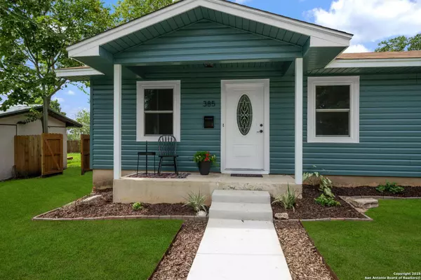 385 Faust, New Braunfels, TX 78130