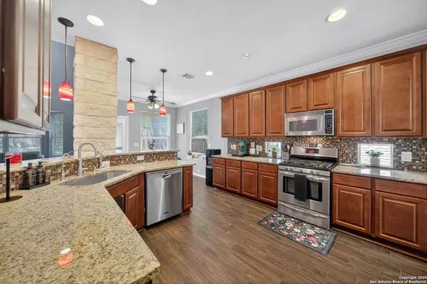 8338 Setting Moon, San Antonio, TX 78255