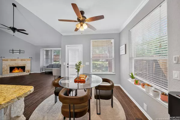 8338 Setting Moon, San Antonio, TX 78255