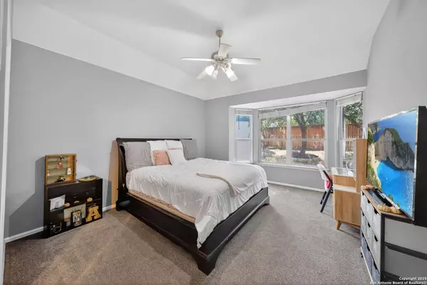 8338 Setting Moon, San Antonio, TX 78255