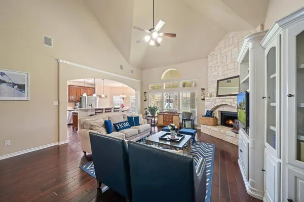 2840 England Parkway, Grand Prairie, TX 75054