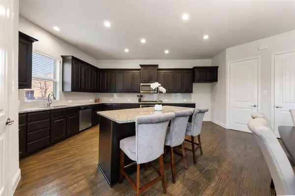 2660 Villa Di Lago #4, Grand Prairie, TX 75054