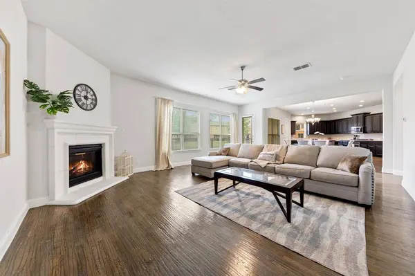 2660 Villa Di Lago #4, Grand Prairie, TX 75054