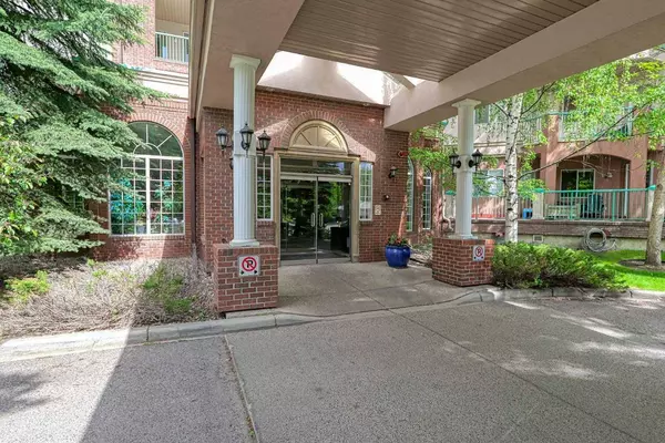 200 Lincoln WAY SW #119, Calgary, AB T3E7G7