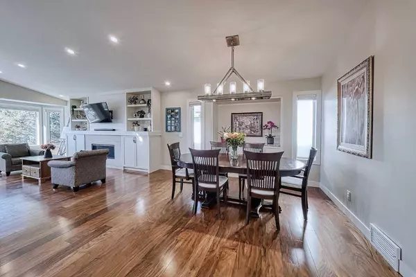 180 Arbour Glen Close NW, Calgary, AB T3G 3Y8