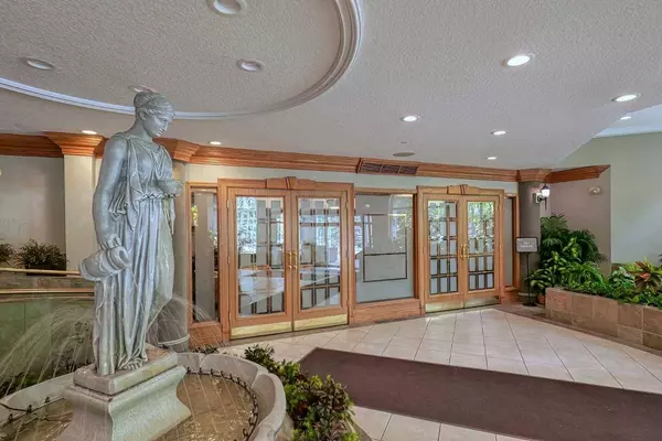 200 Lincoln WAY SW #321, Calgary, AB T3E7G7