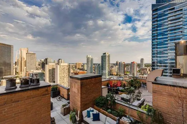 1100 8 AVE SW #2703, Calgary, AB T2X 2E6
