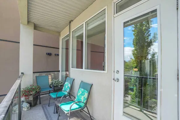 540 5 AVE NE #205, Calgary, AB T2E 0L2