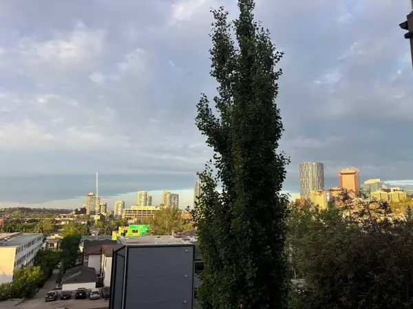 540 5 AVE NE #205, Calgary, AB T2E 0L2