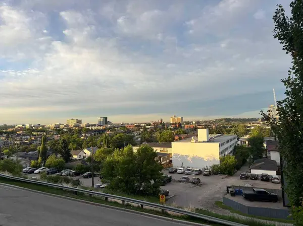 540 5 AVE NE #205, Calgary, AB T2E 0L2