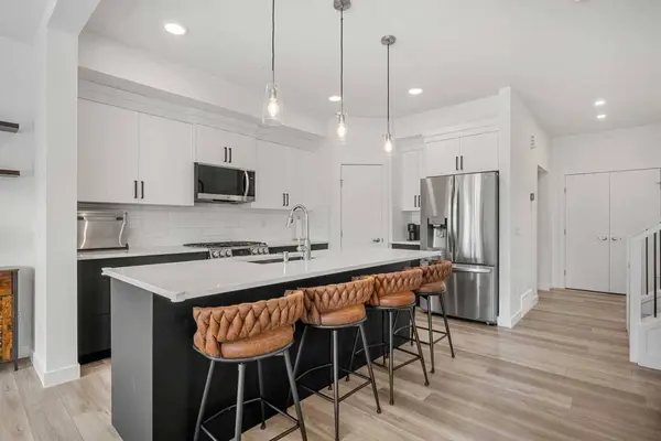 256 Heritage HTS, Cochrane, AB T4C 3A7