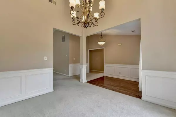 3865 Portico Run DR, Buford, GA 30519