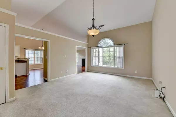 3865 Portico Run DR, Buford, GA 30519