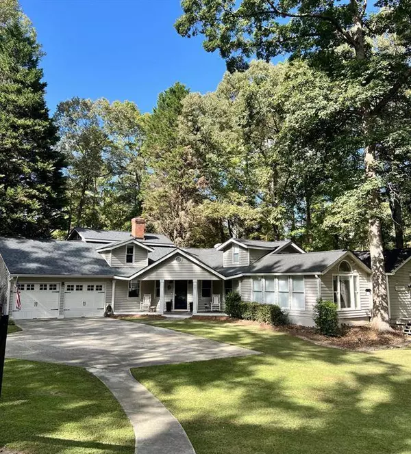 627 Rock Springs RD, Lawrenceville, GA 30043