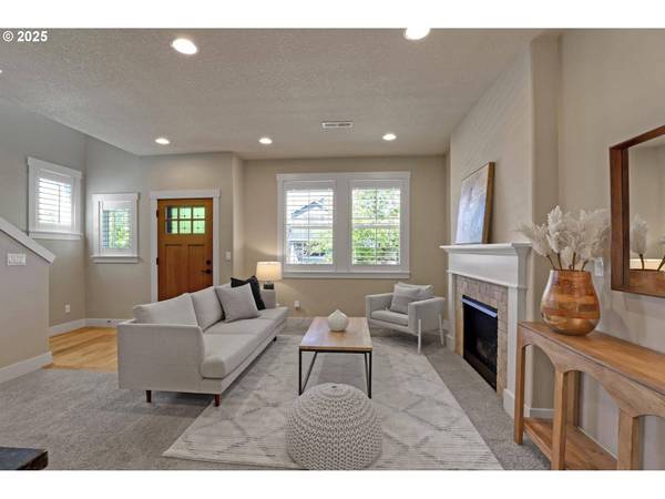 7092 NW ELEANOR AVE, Portland, OR 97229