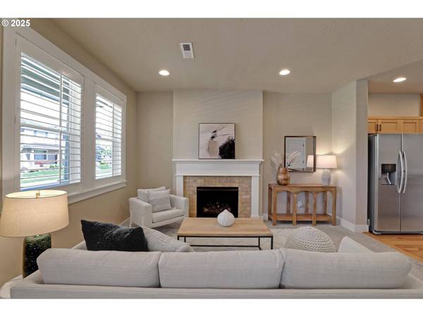 7092 NW ELEANOR AVE, Portland, OR 97229