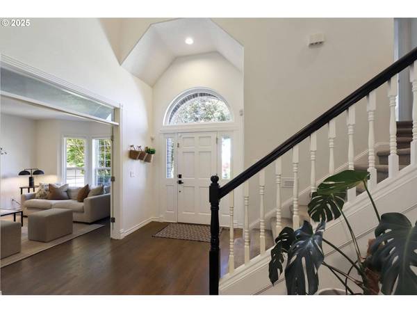 3840 NW LOY CT, Portland, OR 97229
