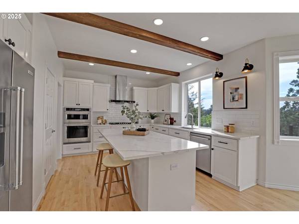 14006 NW LAKEVIEW DR, Portland, OR 97229