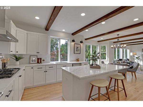 14006 NW LAKEVIEW DR, Portland, OR 97229