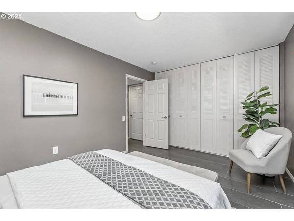 16175 SW ROYALTY PKWY, Portland, OR 97224