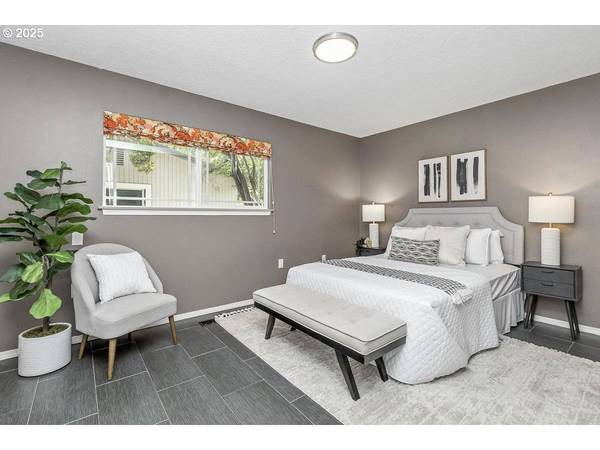 16175 SW ROYALTY PKWY, Portland, OR 97224