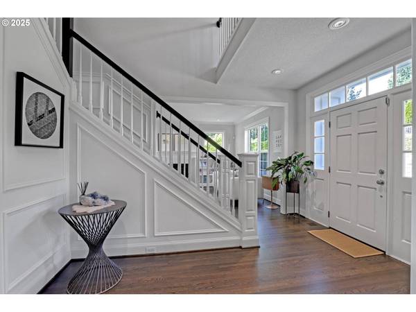 1811 NW ROSEFINCH LN, Portland, OR 97229