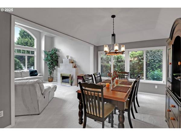 11110 NW MONTREUX LN, Portland, OR 97229