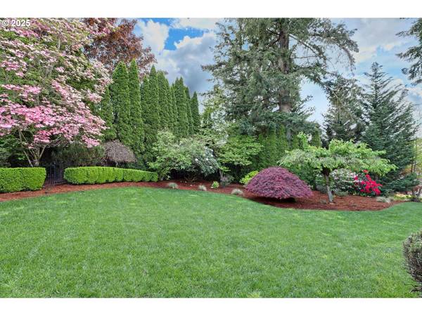 11110 NW MONTREUX LN, Portland, OR 97229