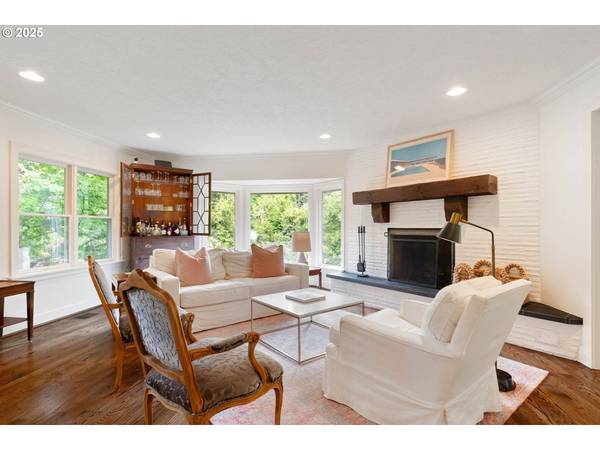 8427 NW SKYLINE BLVD, Portland, OR 97229