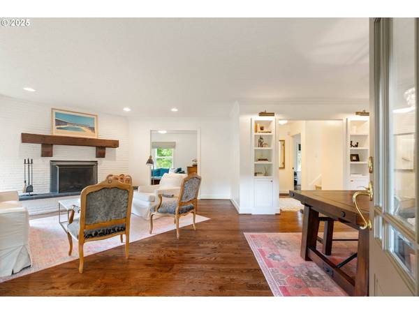 8427 NW SKYLINE BLVD, Portland, OR 97229