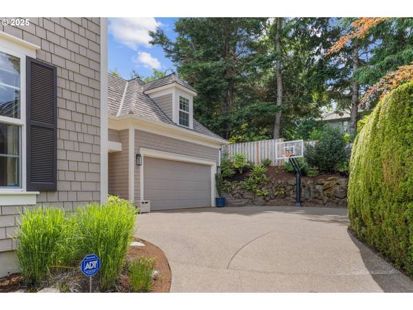 12808 NW DIAMOND DR, Portland, OR 97229